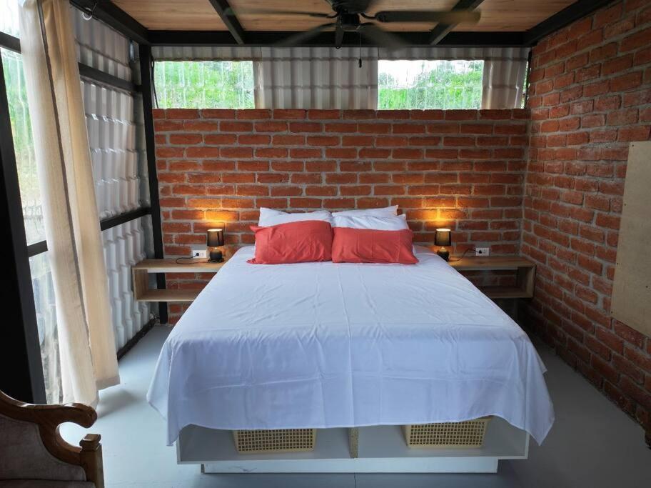 Casa Sol Del Oriente - Emilio * Puerto Misahuallí
